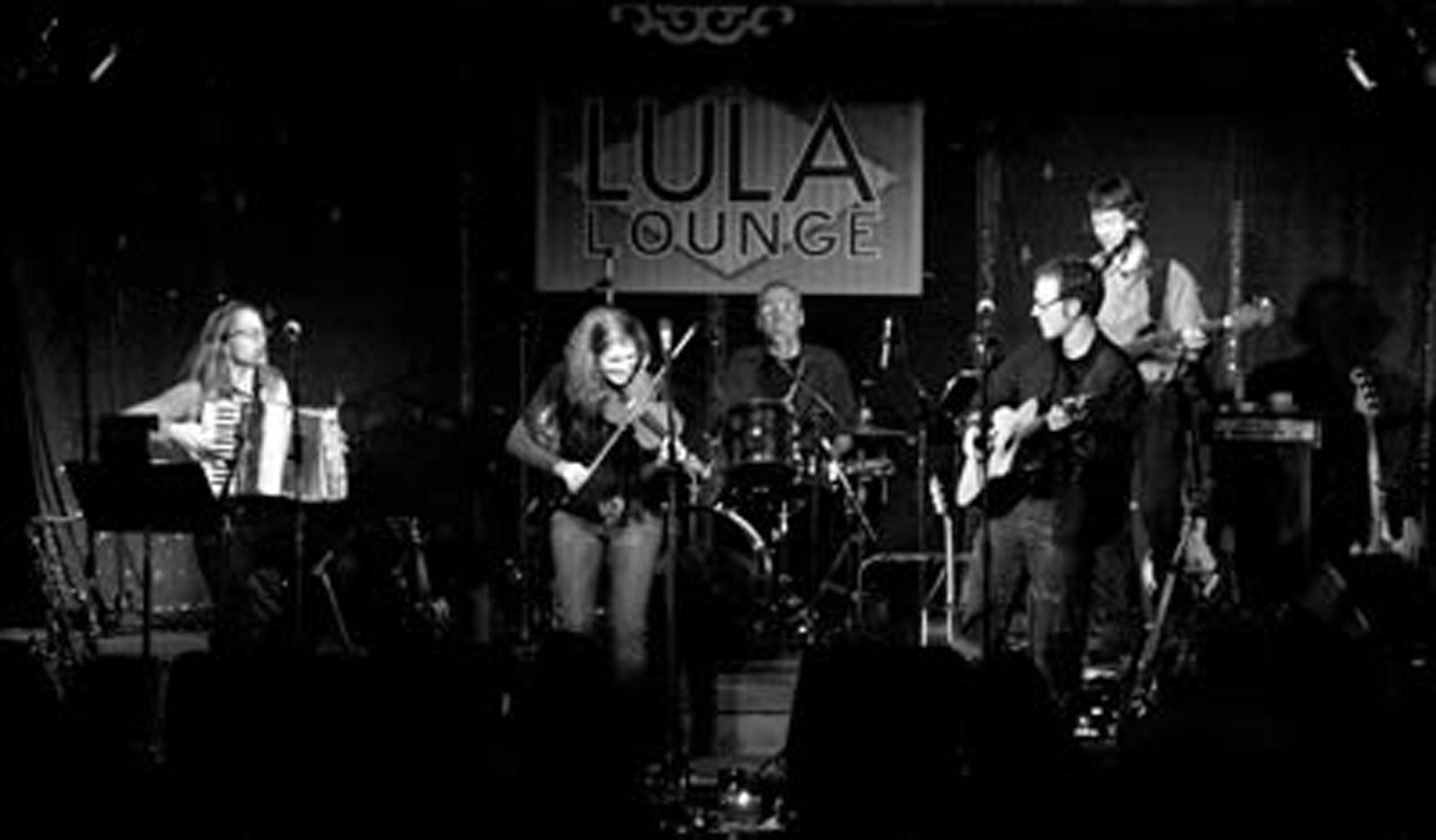 Full band at Lula